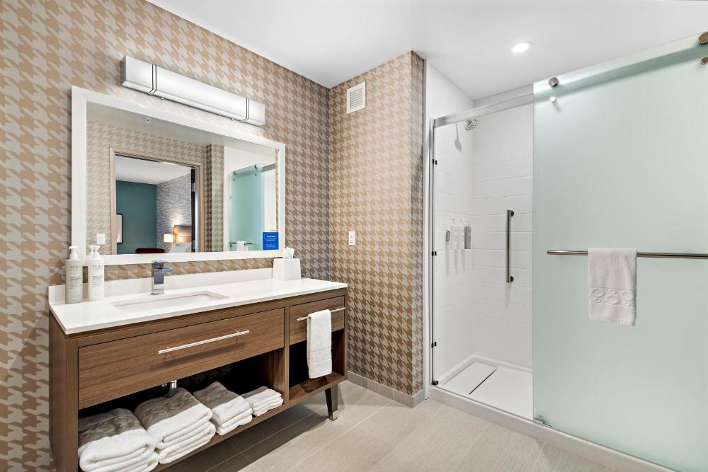 Studio Suite with Two Queen Beds interior